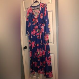 Size 1X maxi summer, soft, lightweight vibrant floral dress, v neck,stretchy NEW